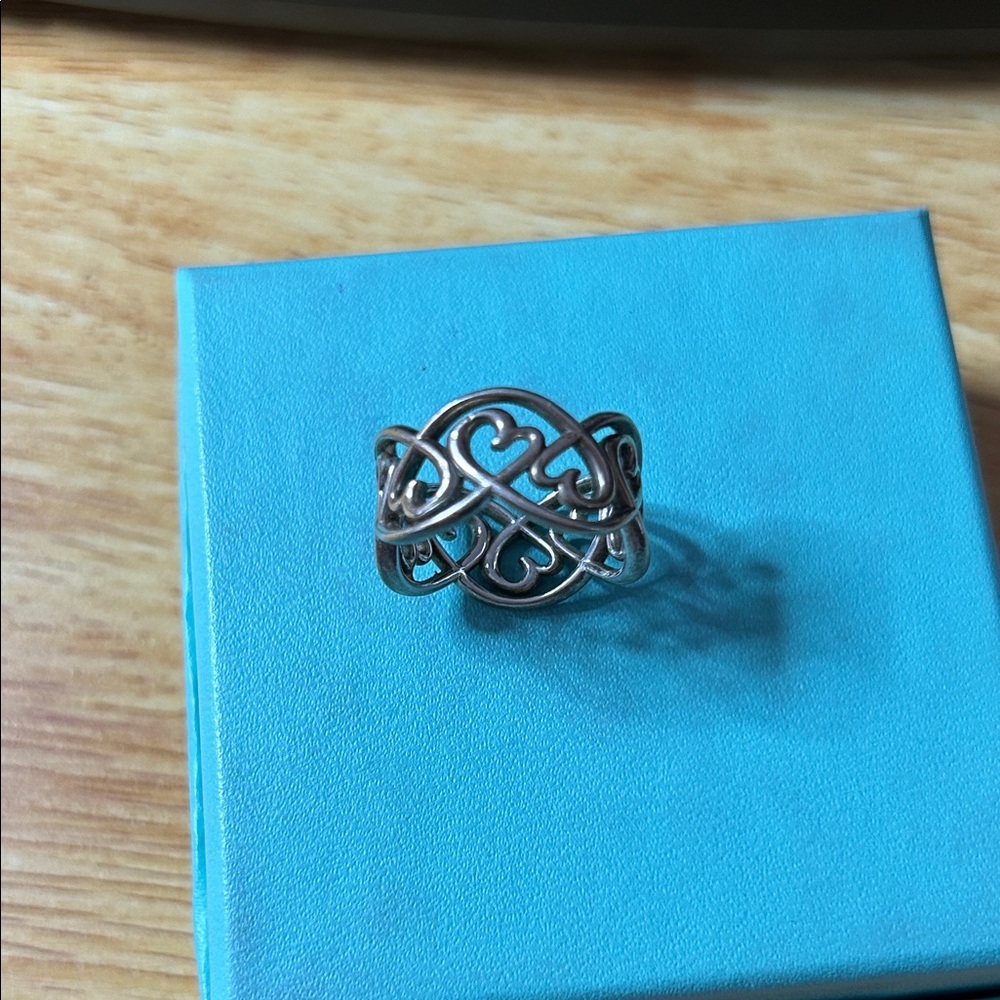 Elegant Silver Heart Ring Tiffany & Co.